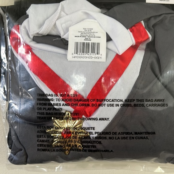 NWT Classic Vampire Costume Boy Size Medium 8 - Picture 6 of 7